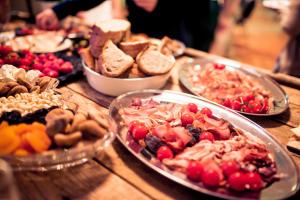 Regula Chakrit DSC-559